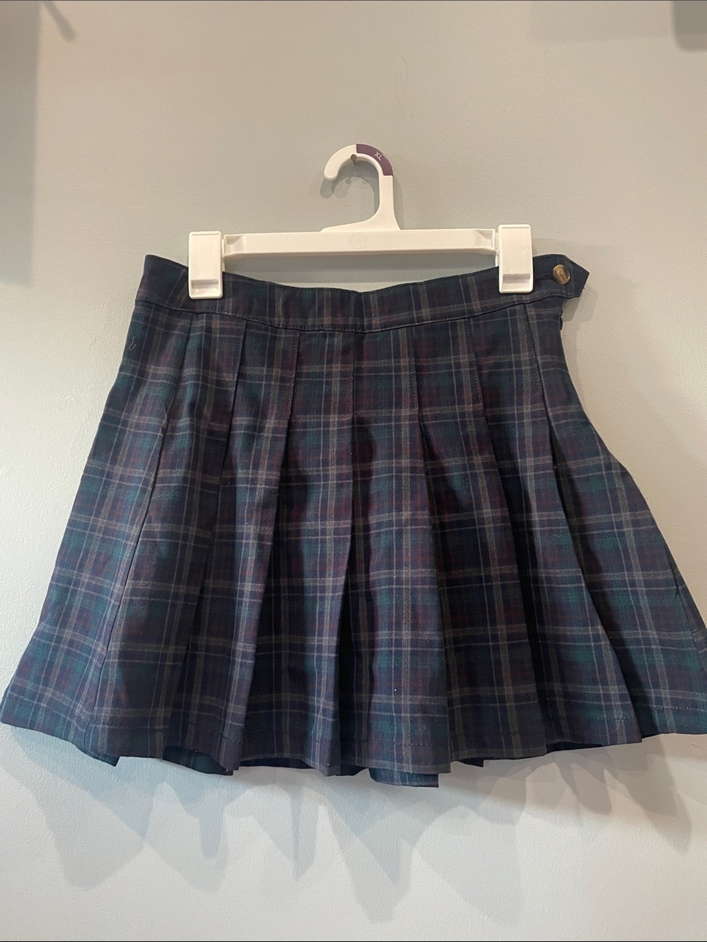 Pleated Navy blue and Green Plaid Mini Skirt American Eagle size 2